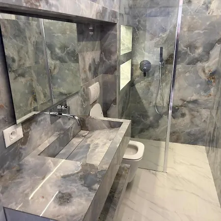 Mirakaj Luxury